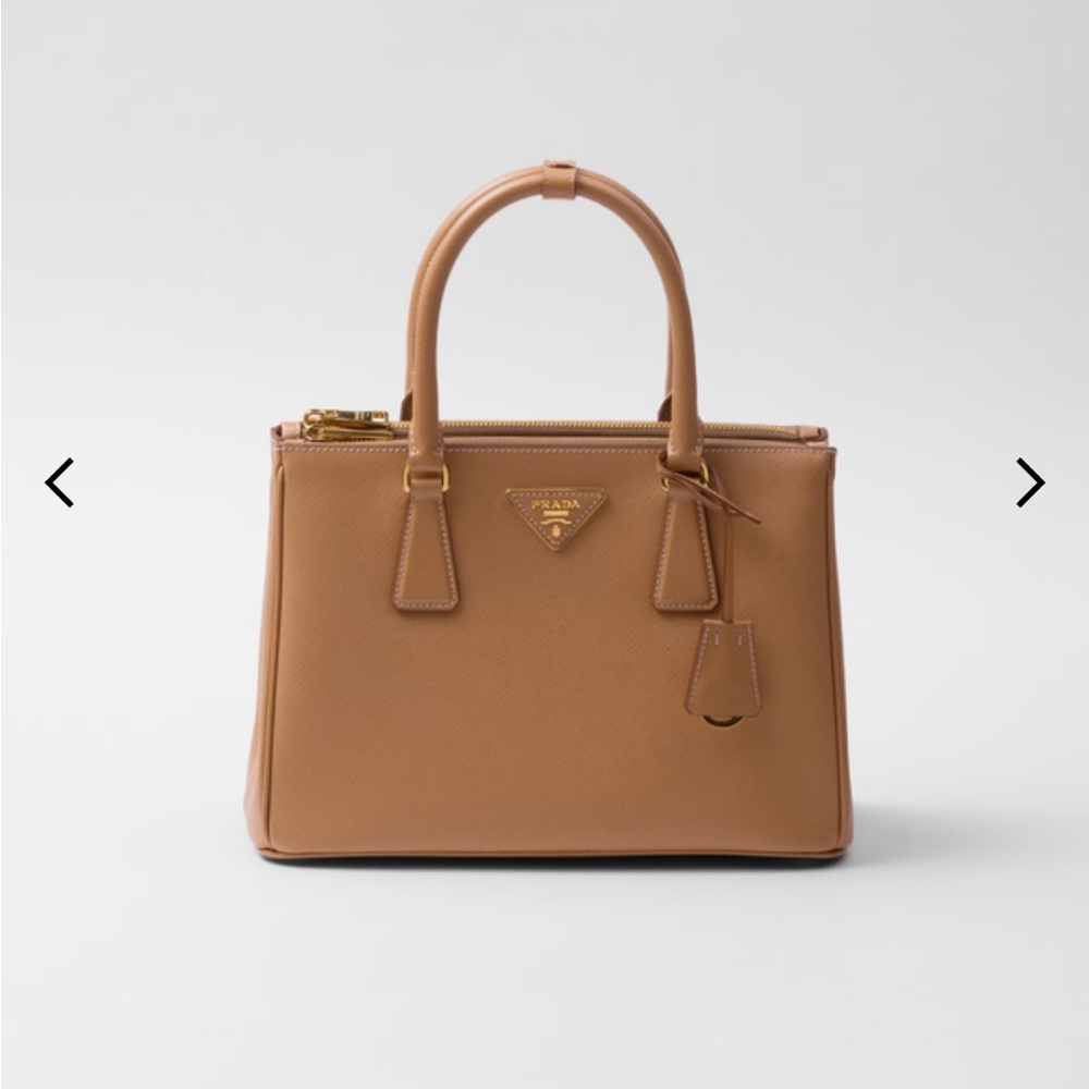 Prada saffiano bag (medium)